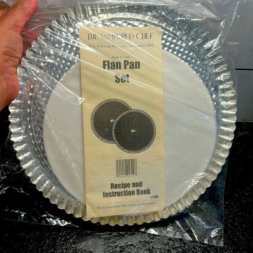 FLAN PAN SET. Pampered Chef.  New in pkg. instruction booklet included. …